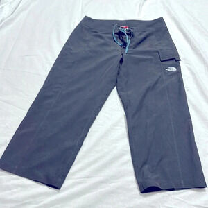 The North Face Women's Draw String Black Cargo Pants Cropped Size 6